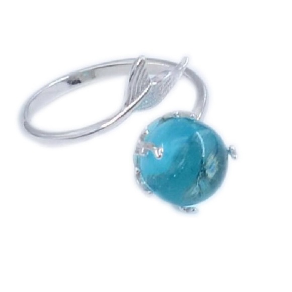 Elegant Adjustable Mermaid Fishtail Ring - Picture 3 of 3